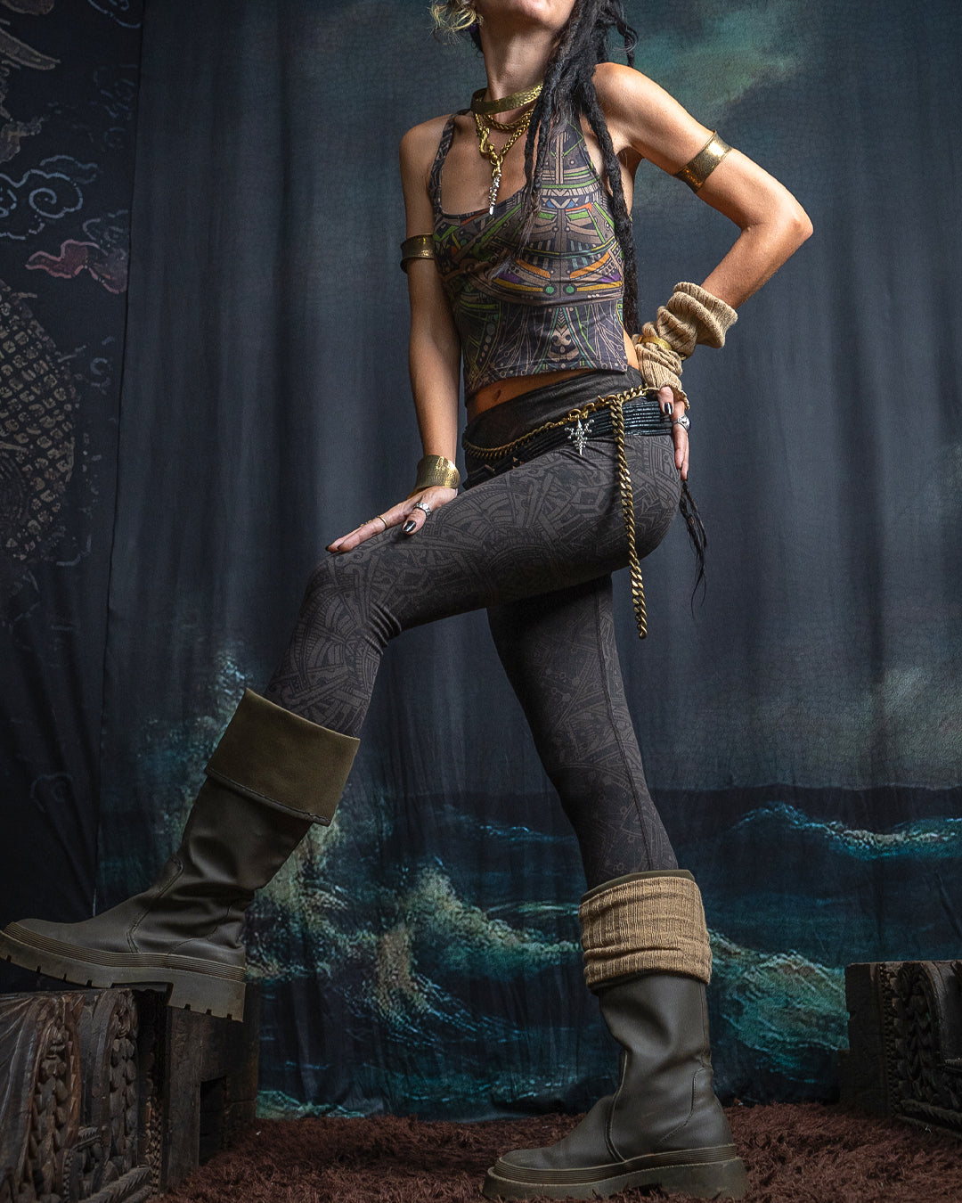 Woman Crop Top Open Back / Fake Leather - POPPYFIELDS
